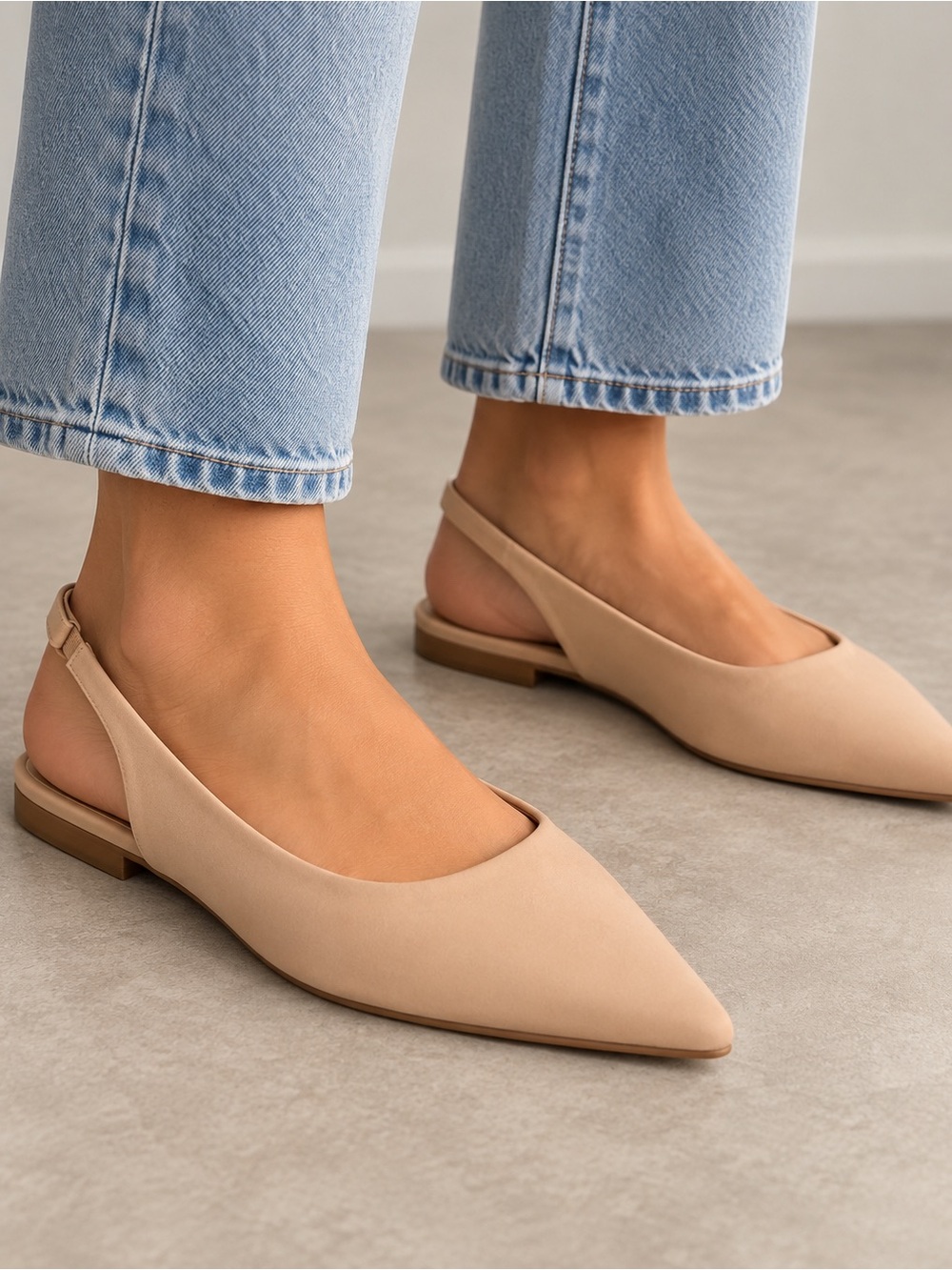 Ardene Women's Pointed Slingback Flats in Nude